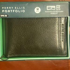 Perry Ellis Portfolio Men's Wallet, Genuine Leather, Black